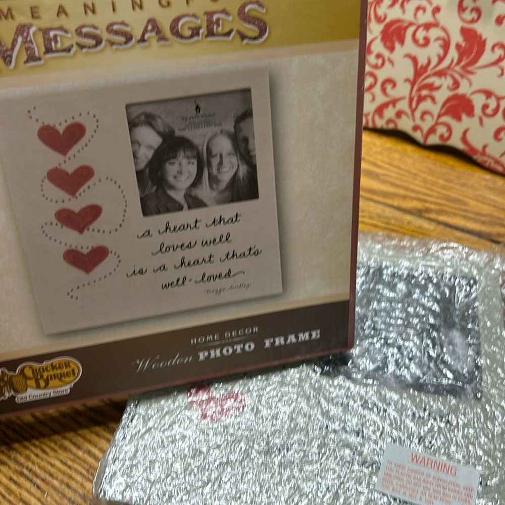 Cracker Barrel heart design photo frame.  Valentines. New in box.